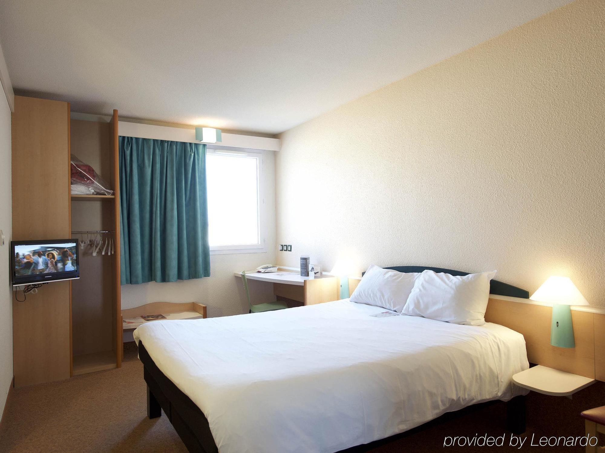 Ibis Albi Hotel Bagian luar foto