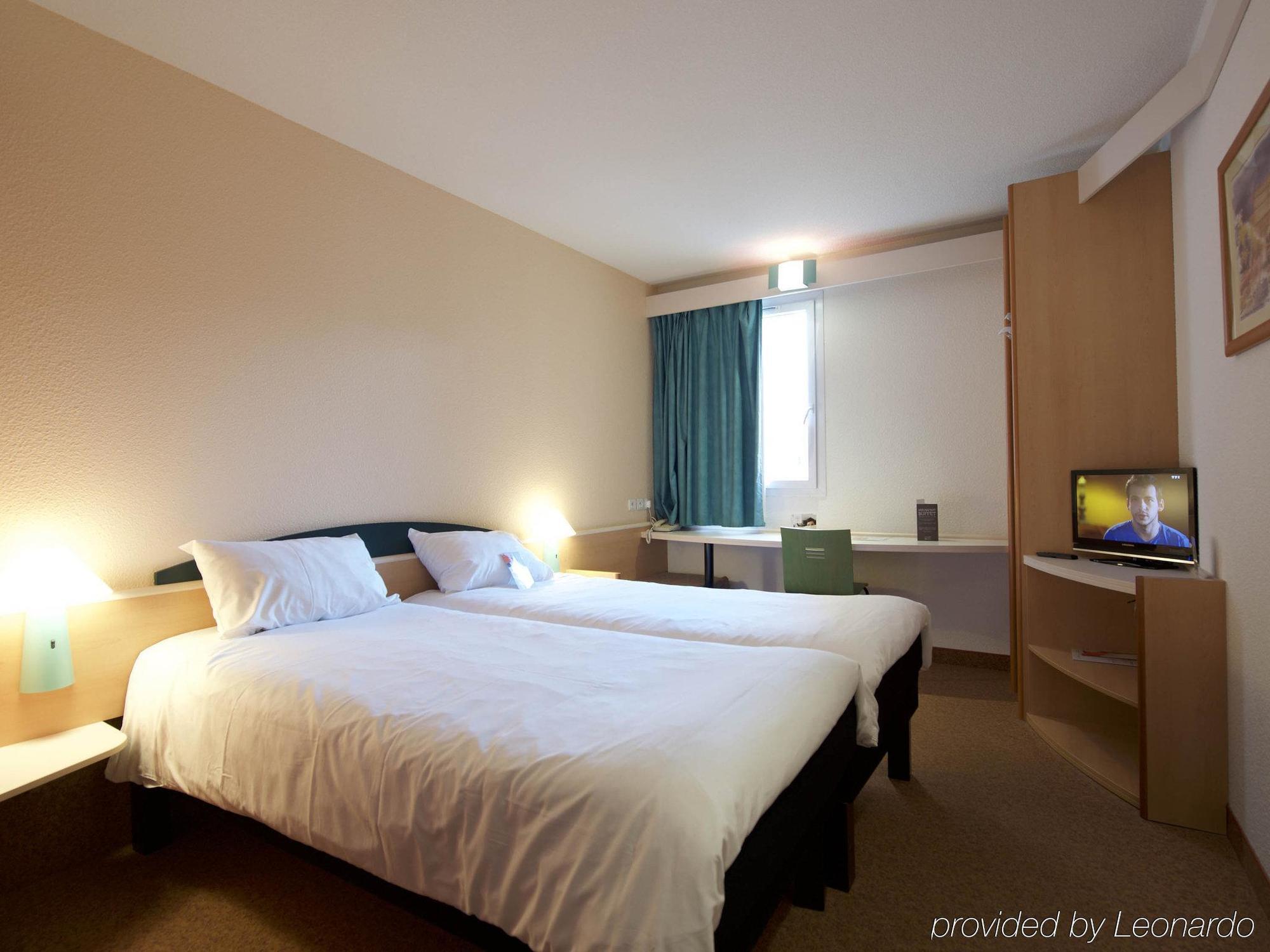 Ibis Albi Hotel Bagian luar foto