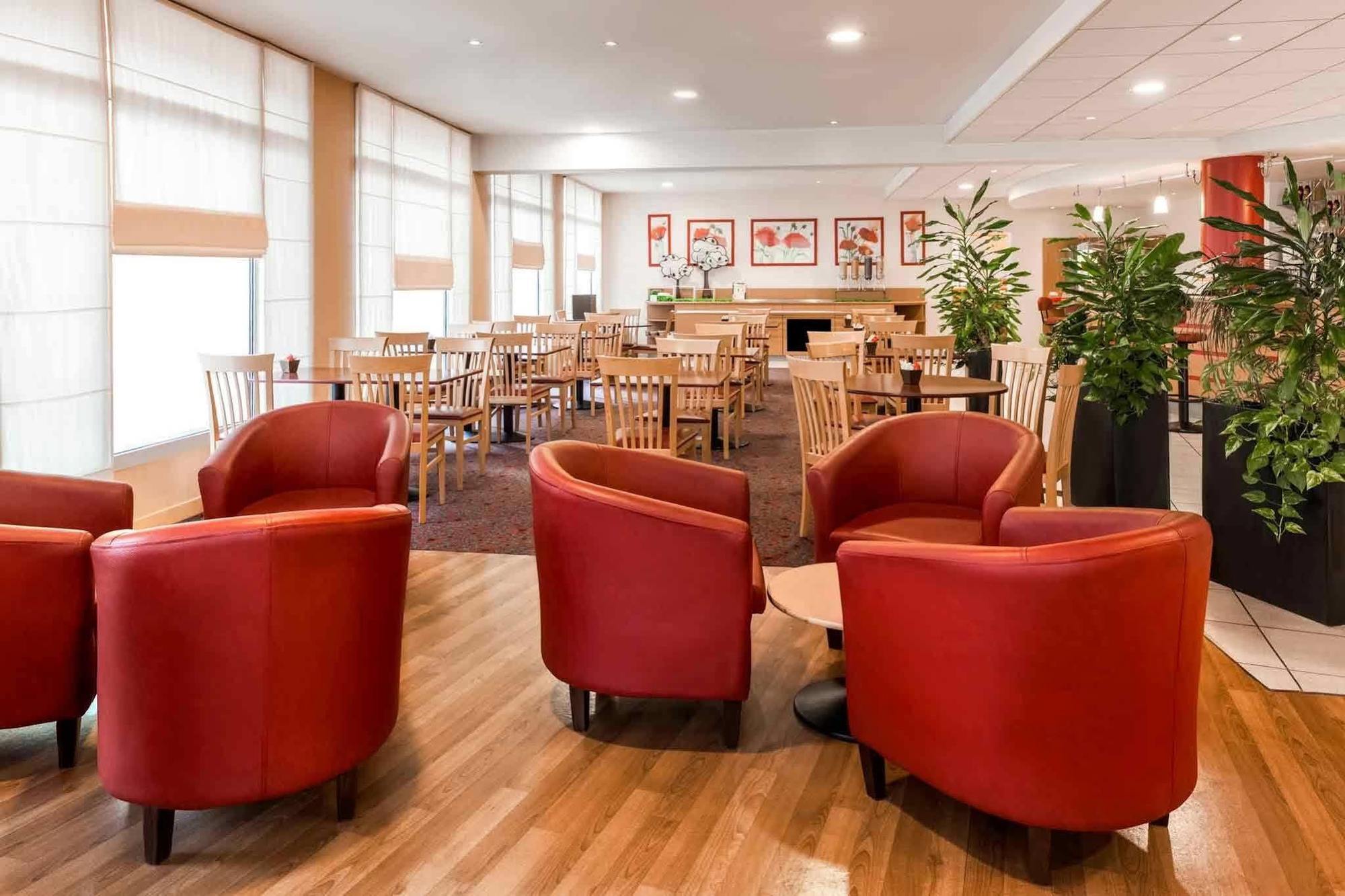 Ibis Albi Hotel Bagian luar foto